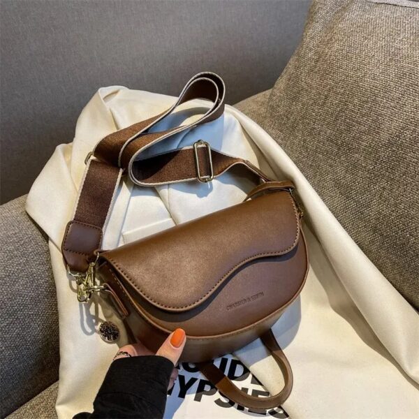 Dames Vintage Effen Kleur Flap Klein Zadel Schoudertas Onderarmtas Mode PU Leer Brede Band Crossbody Tas - AliExpress 1524