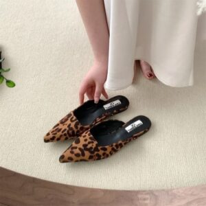 Vrouwen Slippers Puntige Neus Luipaard Ontwerp Ondiep Slip Op Dunne Lage Hakken Zwart Flock Design Casual Muiltjes Loafers Zwart Buiten - AliExpress 322