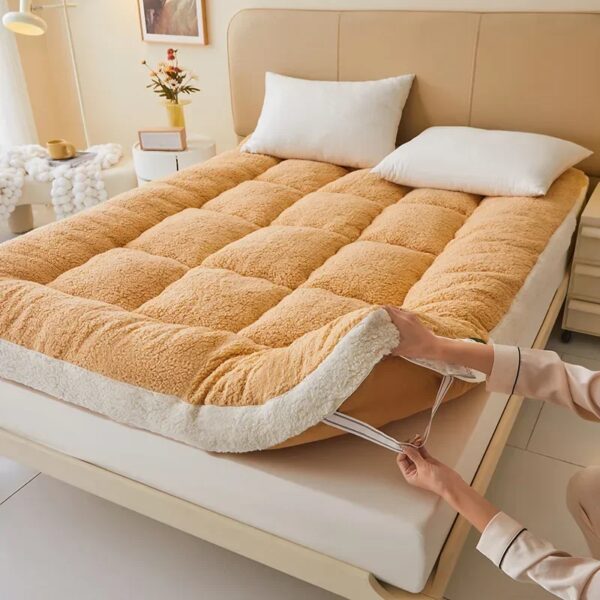 Dikker lamswollen matras/zacht kussen voor thuisgebruik Herfst- en wintermatras Student Enkele slaapzaal Melkwollen bedmatras - AliExpress 1503